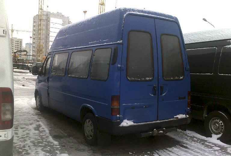 Заказ микроавтобуса для перевозки людей из Санкт-Петербург в Ангарск