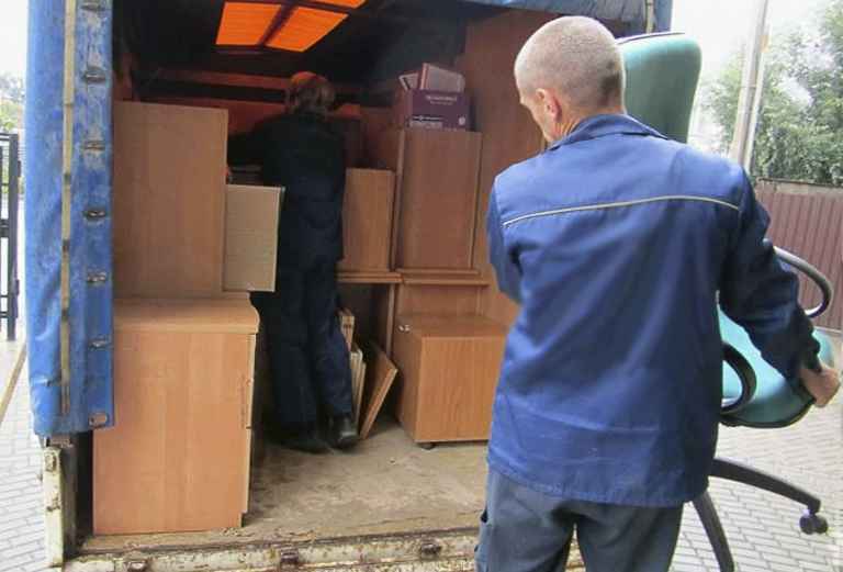 Заказать грузовой автомобиль для отправки вещей : Домашние вещи из Вологды в Снежногорска